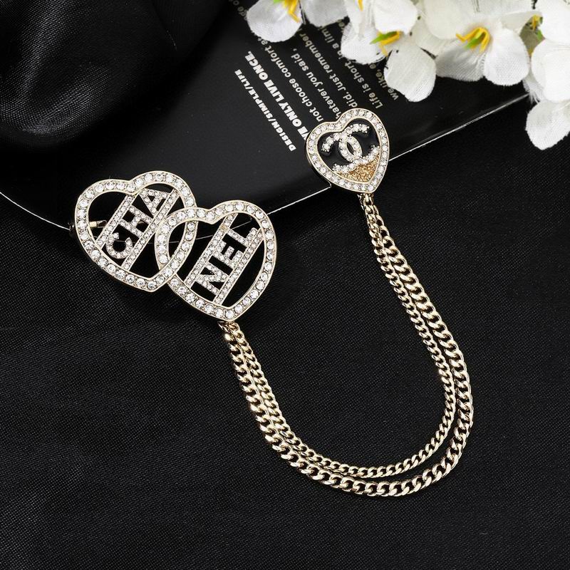 Chanel Brooch 04yxs390